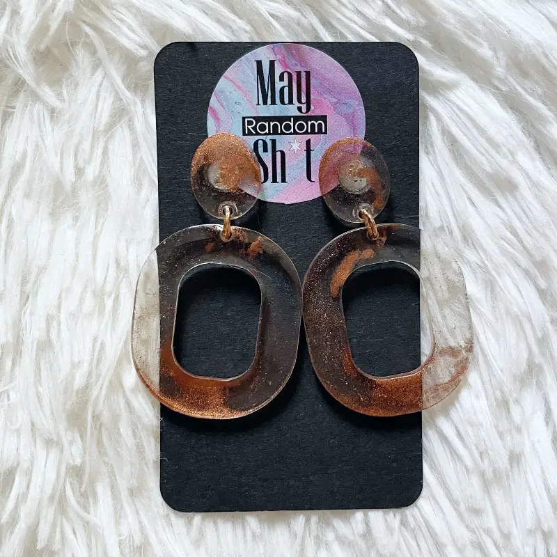 21030-Alejandra Pendientes únicos de resina transparente y tinta de oro rosa.